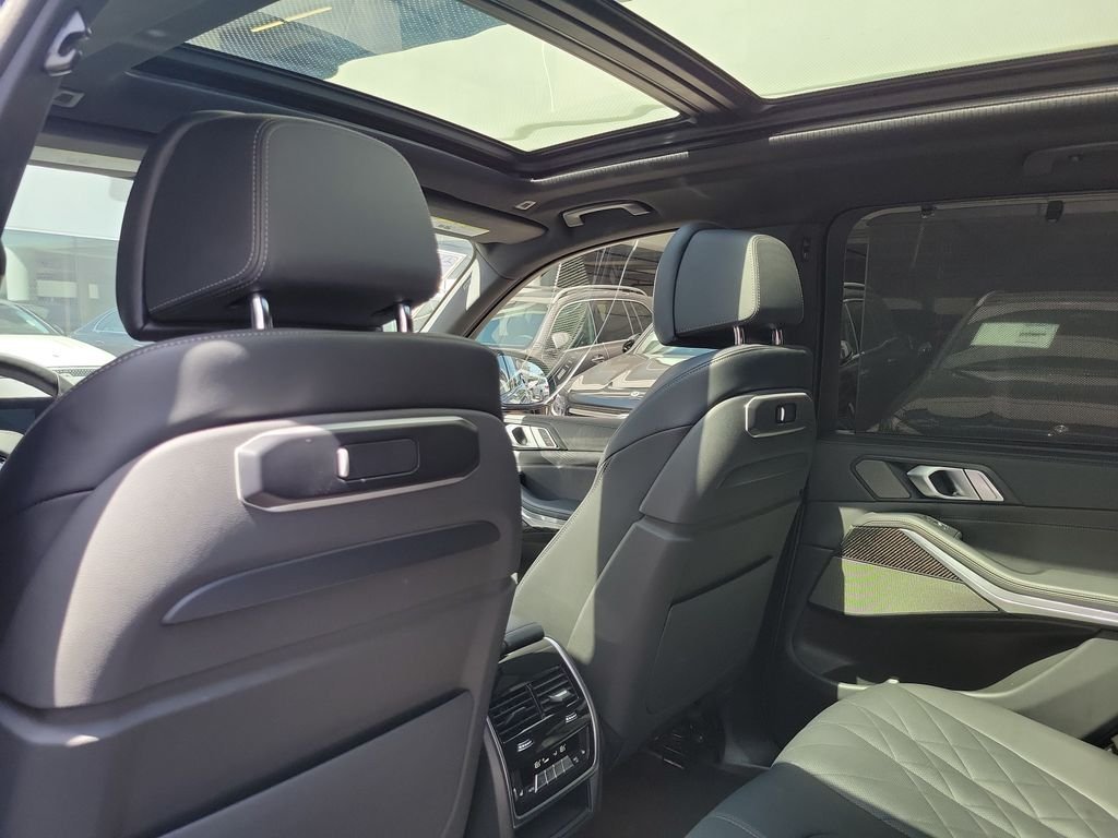 Used 2025 Gray BMW M60i image 14