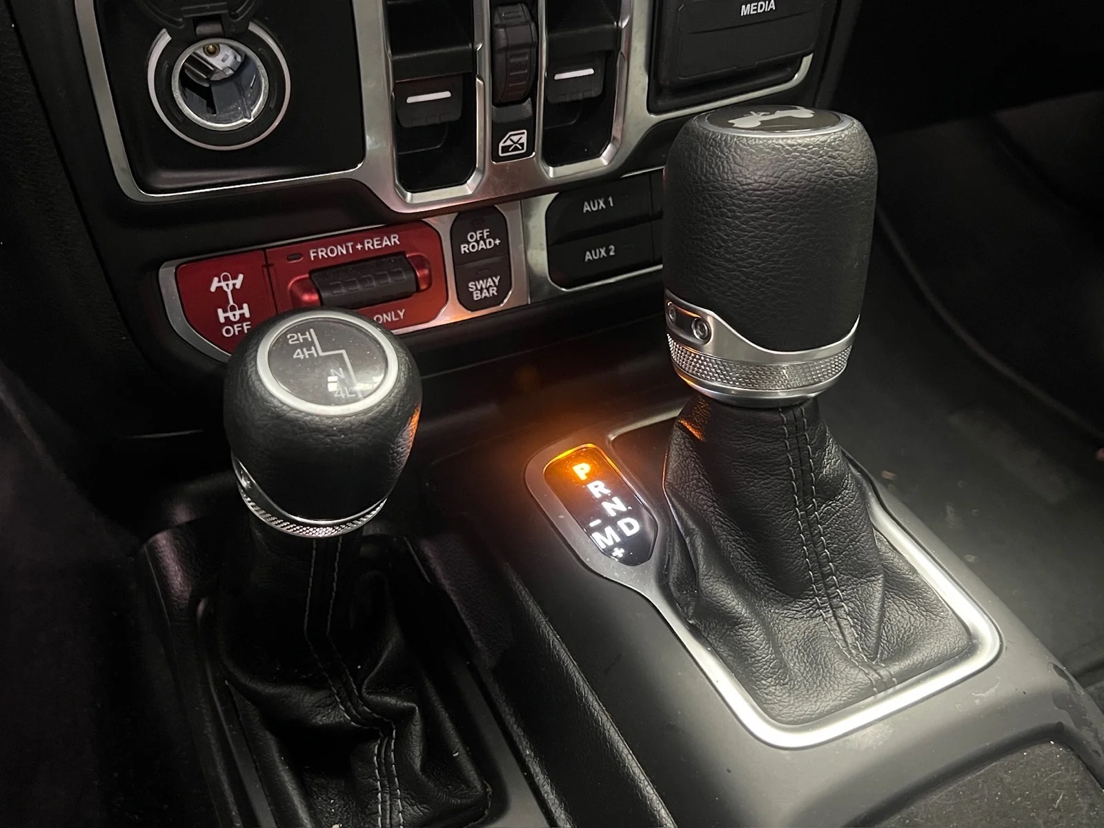 Used 2025  Jeep Rubicon image 18