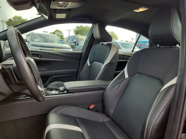 2025 Toyota Camry LE - Photo 19