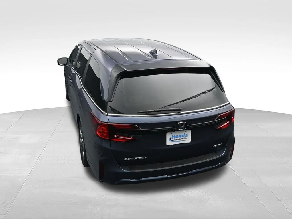 New 2026 Smoke Blue Pearl Honda Touring image 14