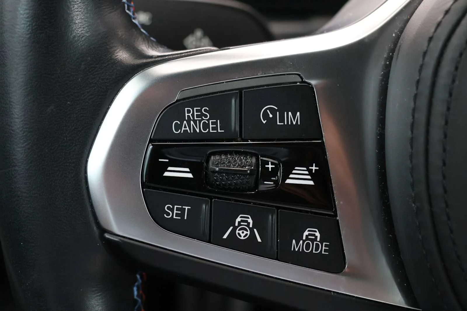 Certified Used 2024 Mineral White Metallic BMW M50 image 17