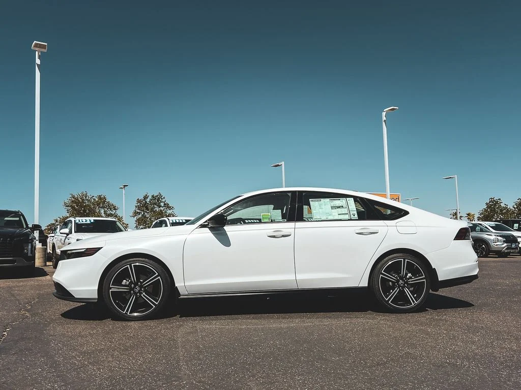 New 2026 Platinum White Pearl Honda SE image 3
