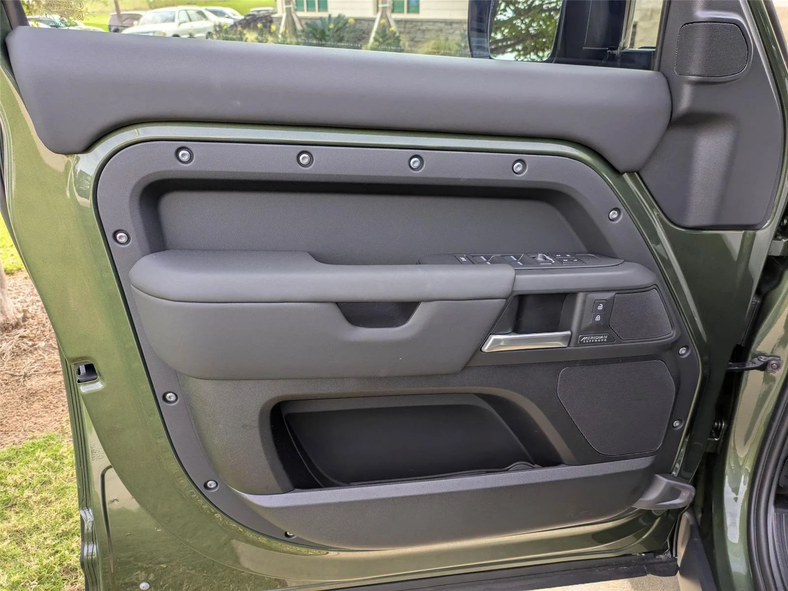 Used 2026 Woolstone Green Metallic Land Rover X-Dynamic SE image 11