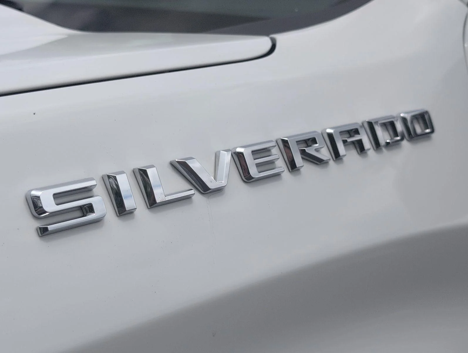 Used 2023 Summit White Chevrolet Custom image 11
