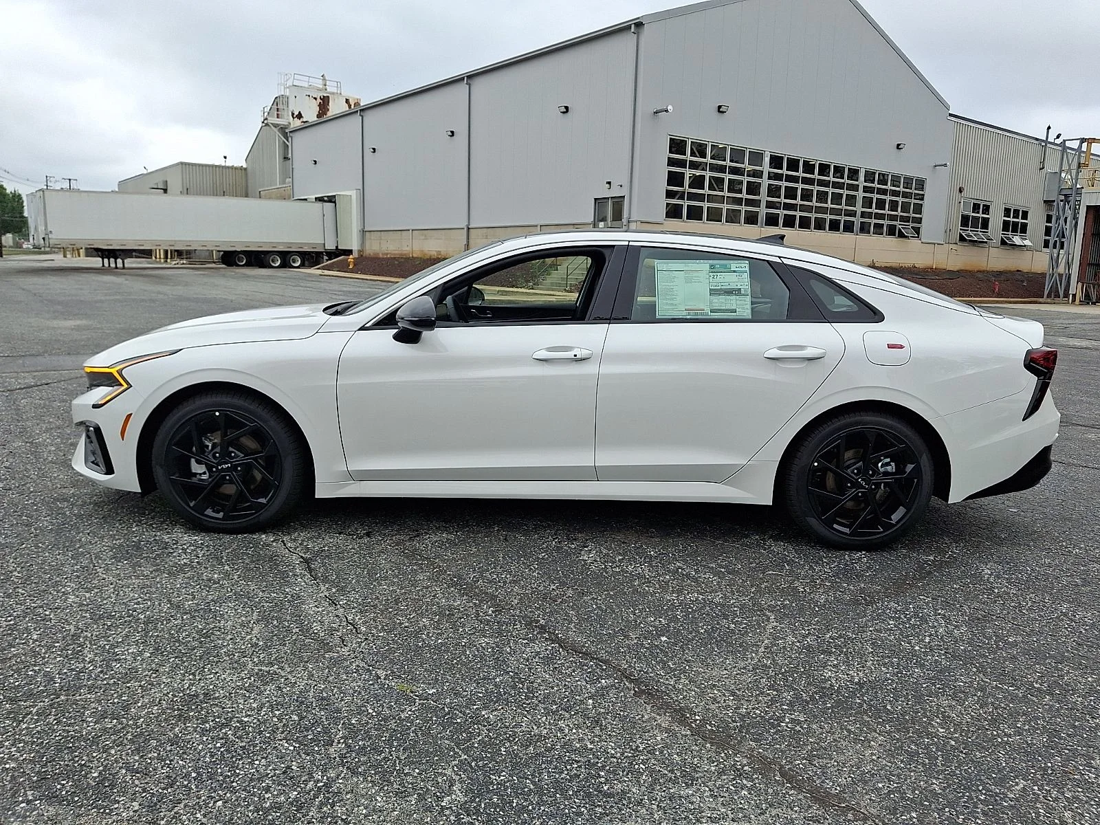 New 2026 White Kia GT-Line image 5