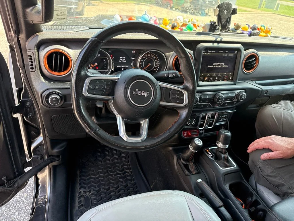 Used 2023 Gray Jeep Mojave image 17