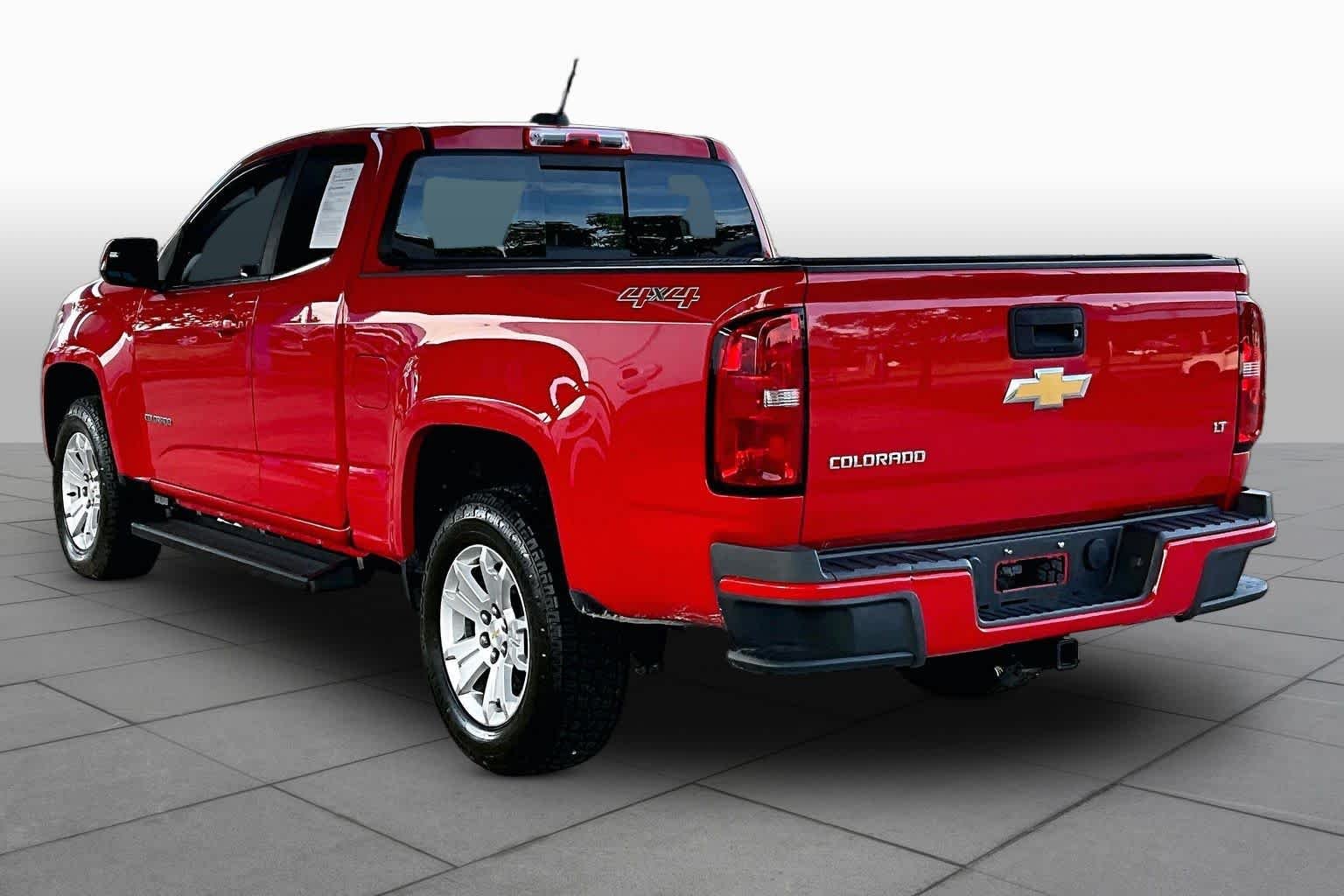 Used 2018 Red Hot Chevrolet 4WD LT image 12