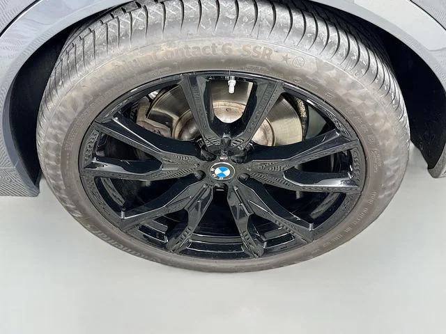 Used 2024 Gray BMW xDrive40i image 34
