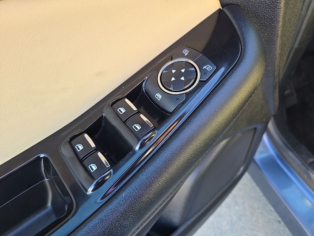 Used 2019 Blue Ford SEL image 32