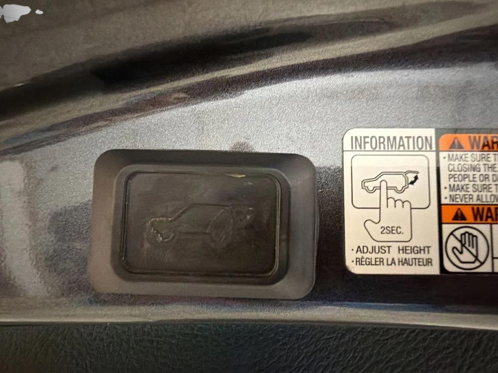 Used 2016 Gray Toyota XLE image 35