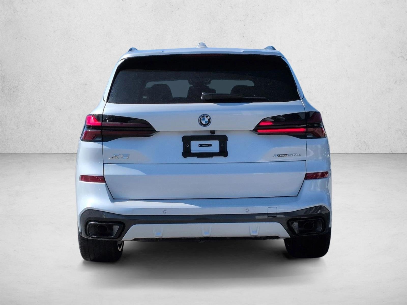 Used 2026 Mineral White Metallic BMW xDrive50e image 8
