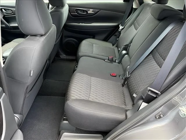 Used 2019 Gray Nissan S image 12