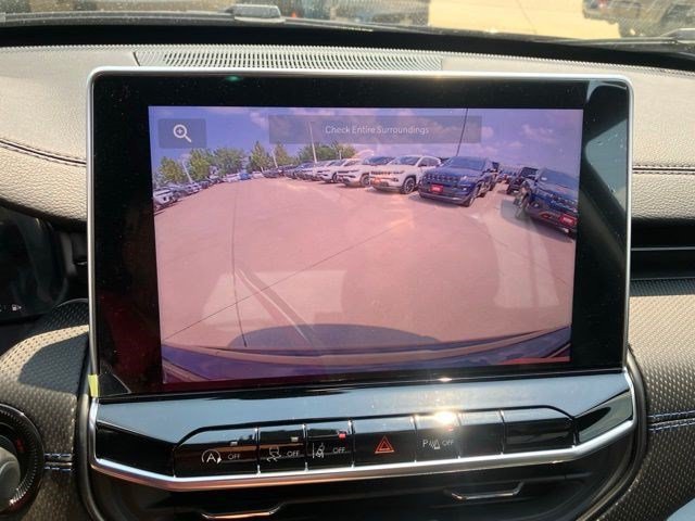 New 2026 Diamond Black Crystal Pearlcoat Jeep Limited Altitude image 18