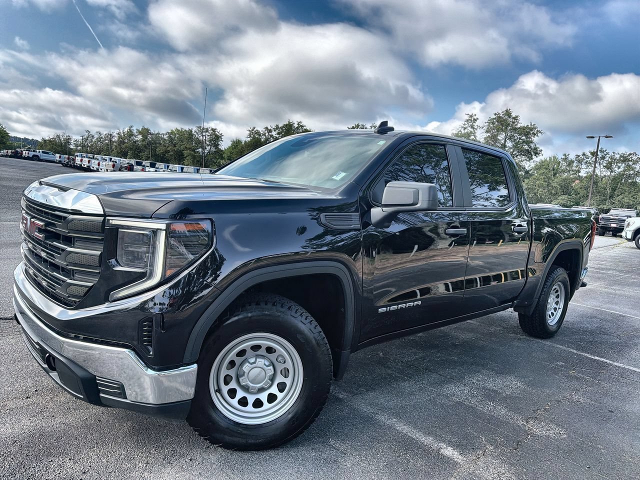 Used 2024 Onyx Black GMC Pro image 1
