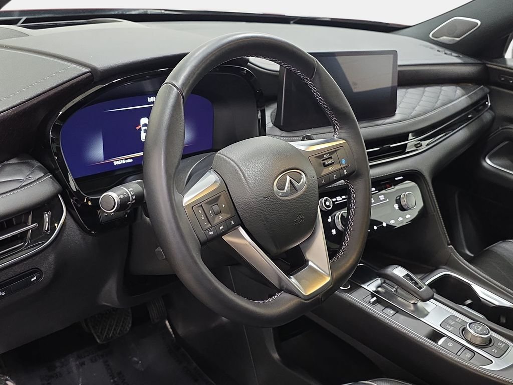 Used 2023 Deep Bordeaux/Black Obsidian INFINITI Autograph image 14