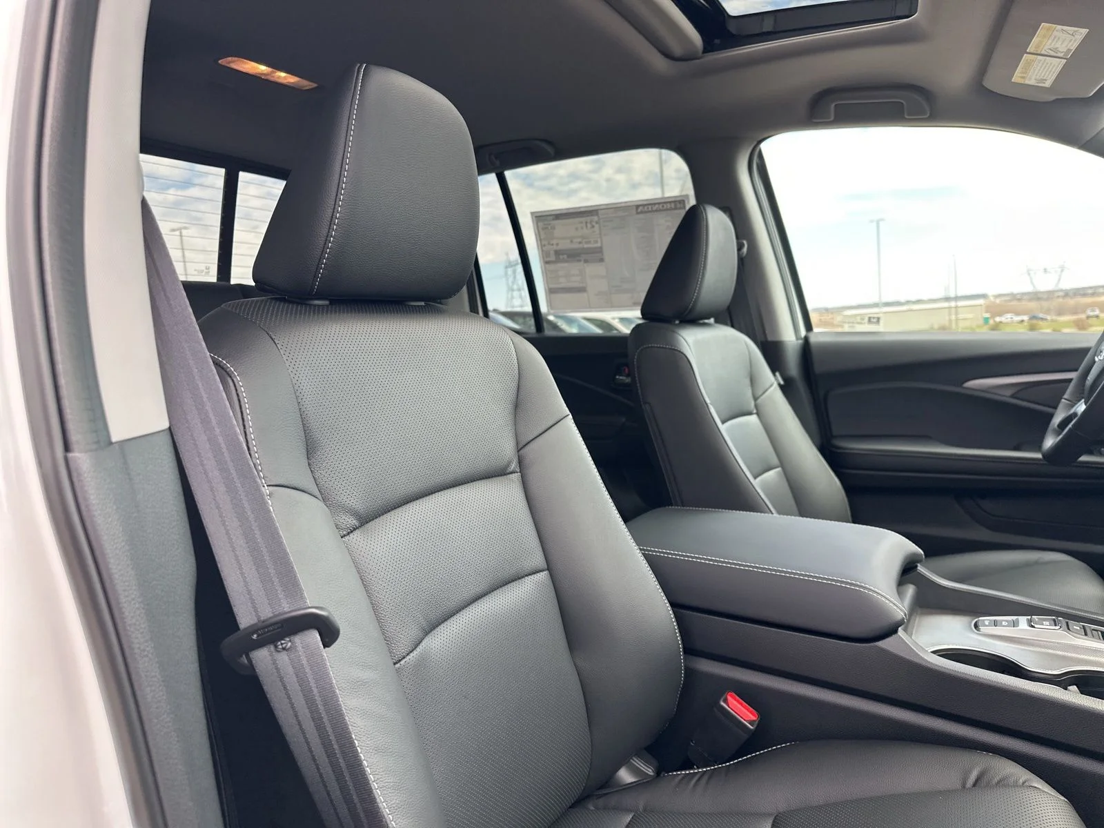 New 2026 Platinum White Pearl Honda RTL image 34