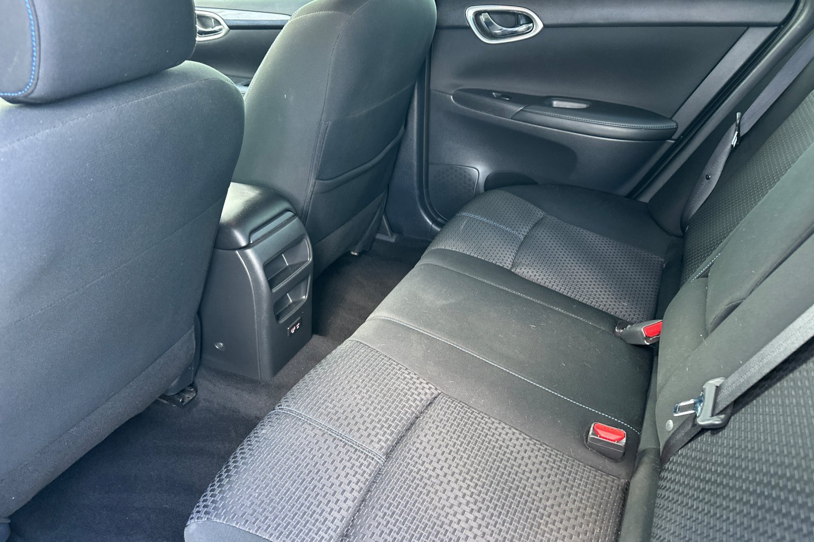 Certified Used 2019 Gun Metallic Nissan SR image 12