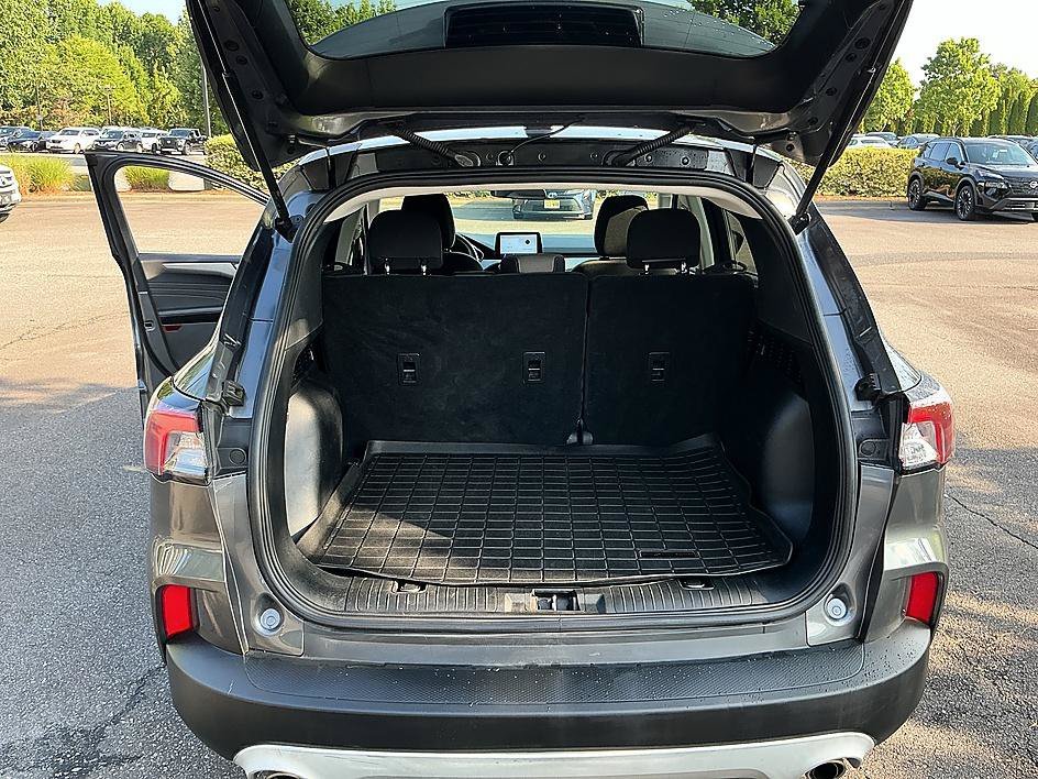 Used 2021 Gray Metallic Ford SE image 20