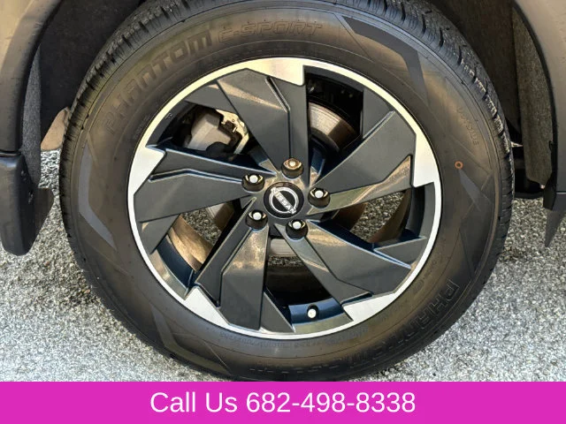 Used 2024 Silver Nissan SV image 8