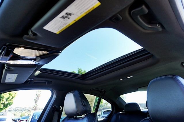 Used 2023 White BMW 330i image 14