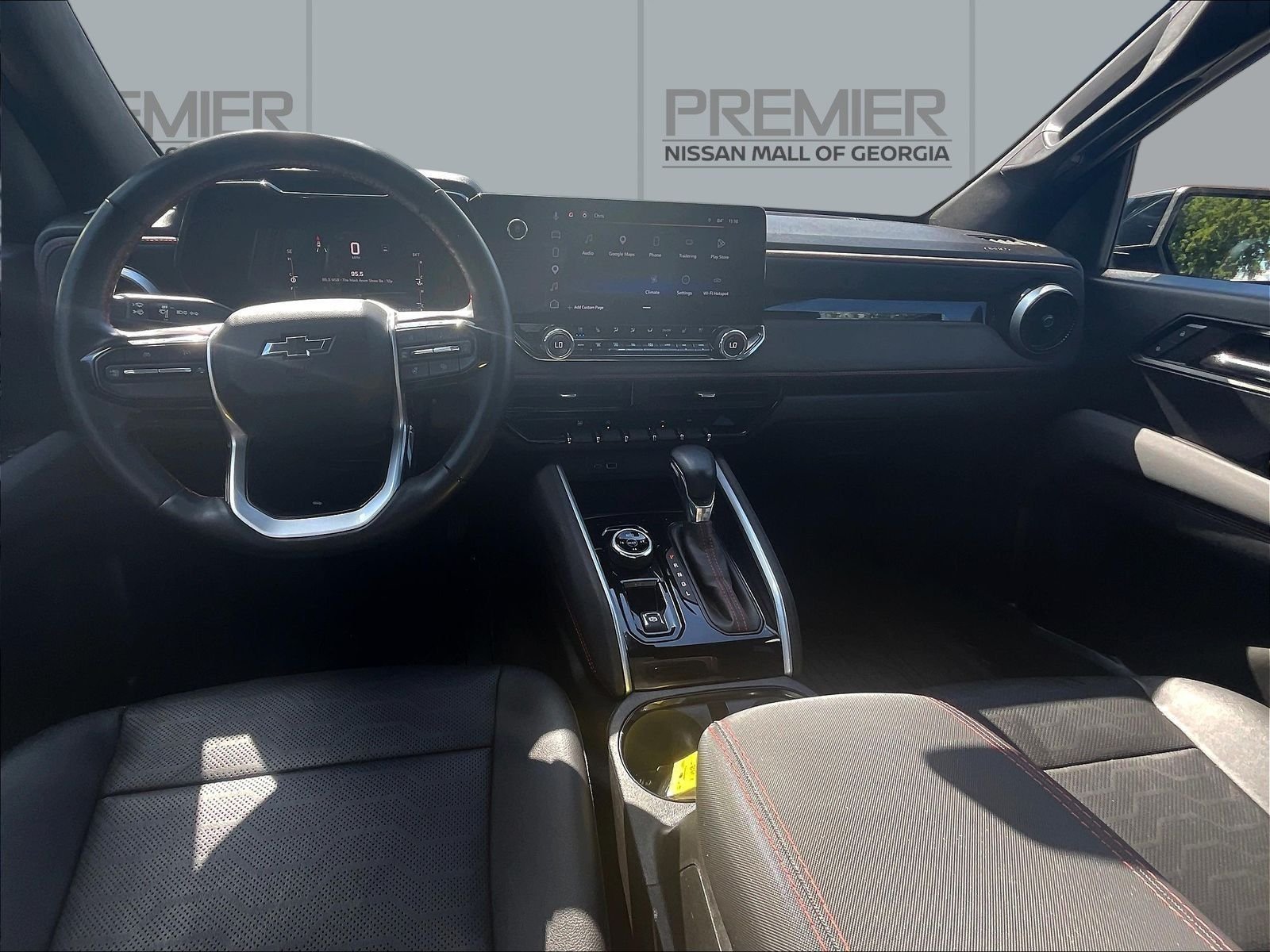 Used 2023 Black Chevrolet Z71 image 10