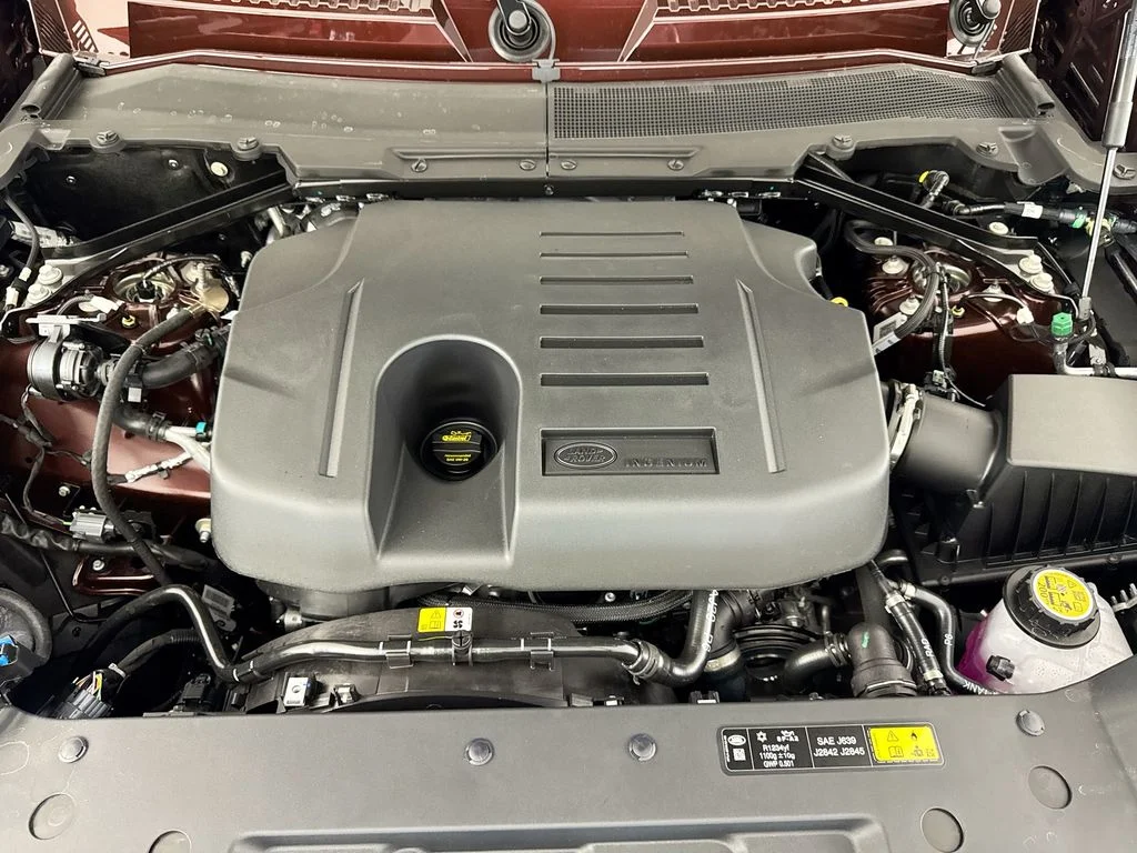 New 2026 Sedona Red Land Rover X-Dynamic SE image 32