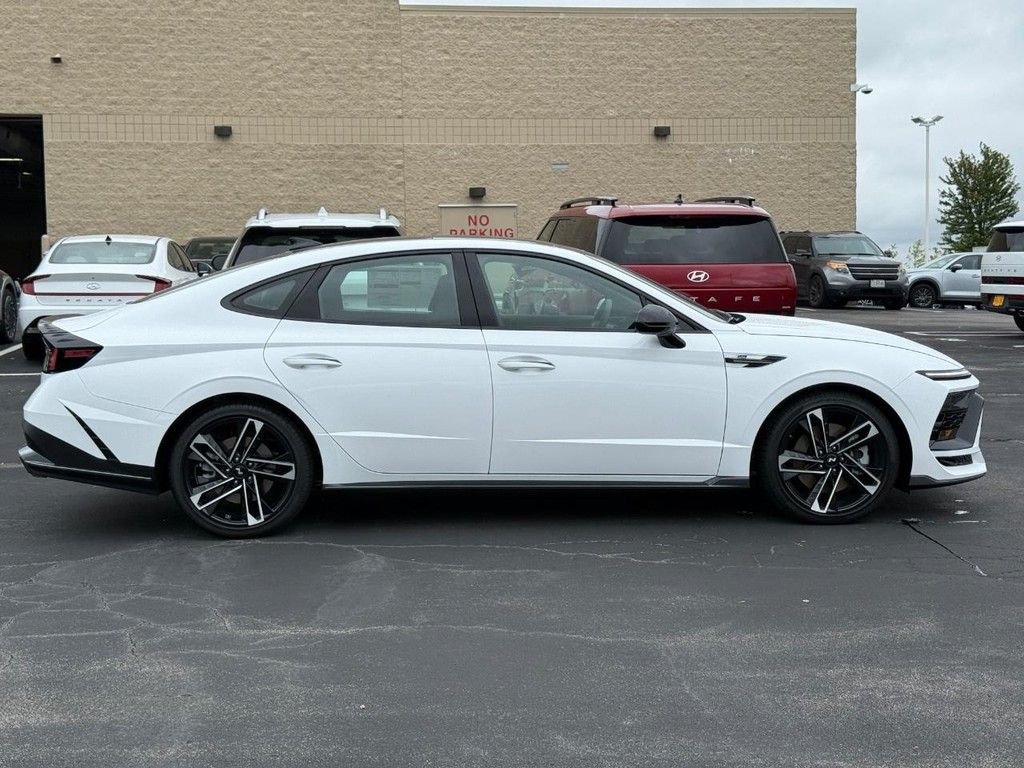 2025 Hyundai Sonata N Line - Photo 24