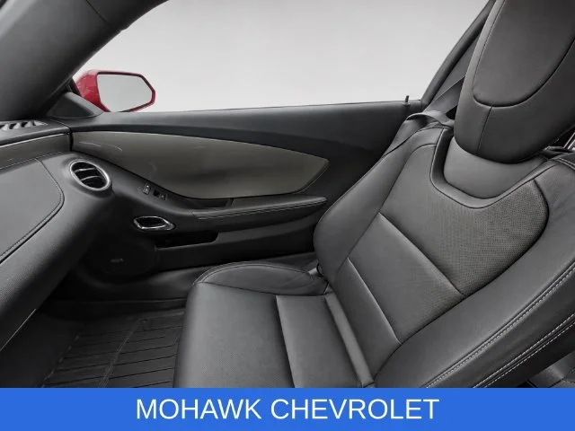 Used 2015 CRYSTAL RED TINTCOAT Chevrolet LT image 17