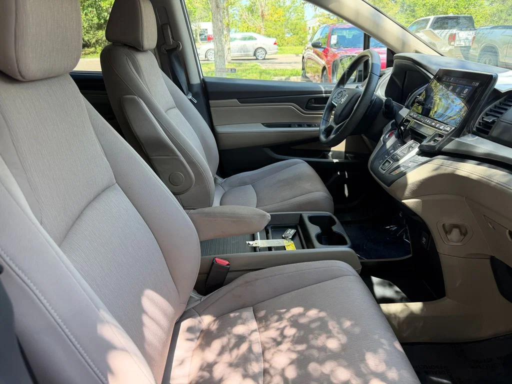Used 2023 Platinum White Pearl Honda EX image 9