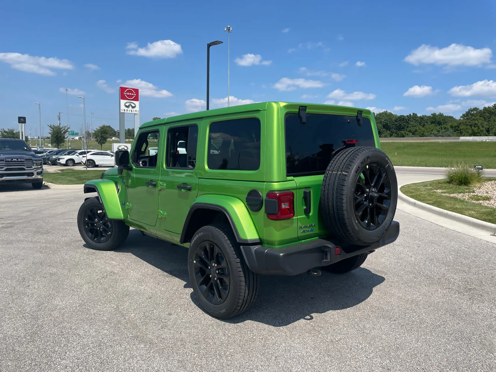 New 2025 Mojito Clearcoat Jeep Sahara image 7