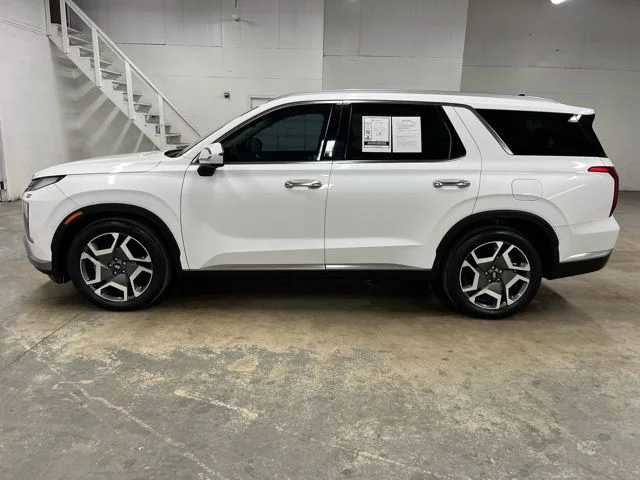 Used 2023 White Hyundai Limited image 5