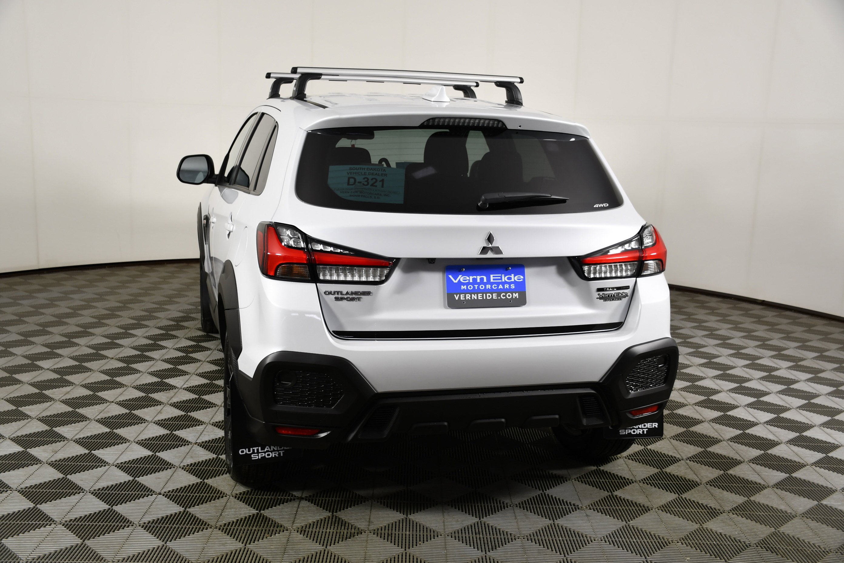 New 2026 White Diamond Mitsubishi Trail Edition image 7