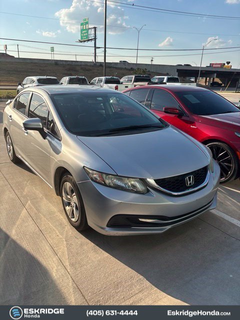 Used 2015  Honda LX image 2