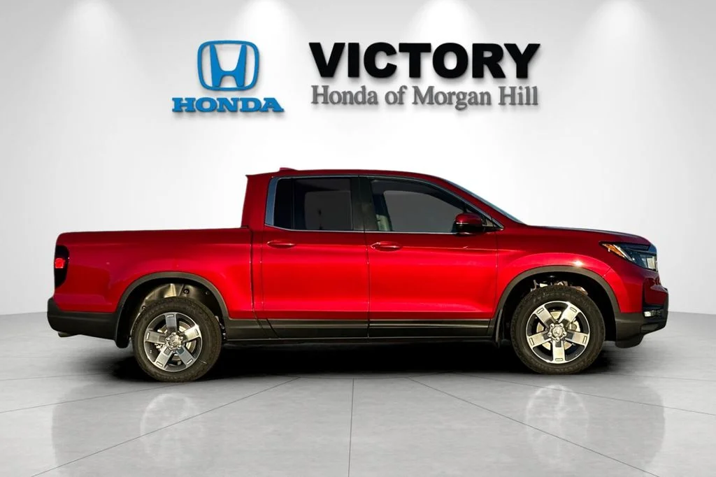 New 2026 Radiant Red Metallic II Honda RTL image 3