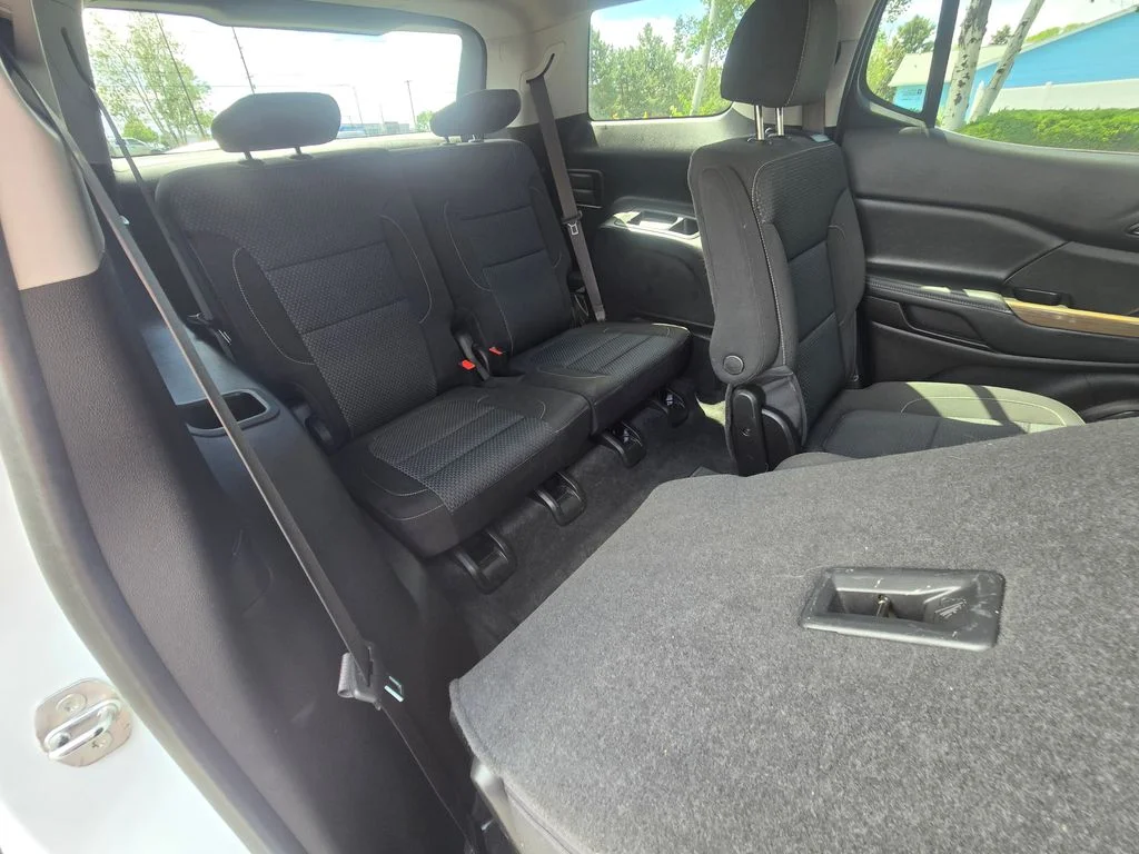 Used 2021 White GMC SLE image 11