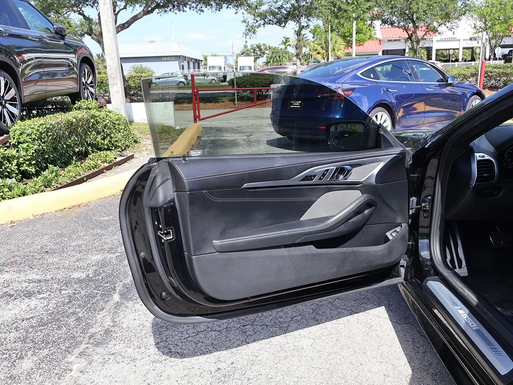 2020 BMW 8 Series M850i - Photo 23
