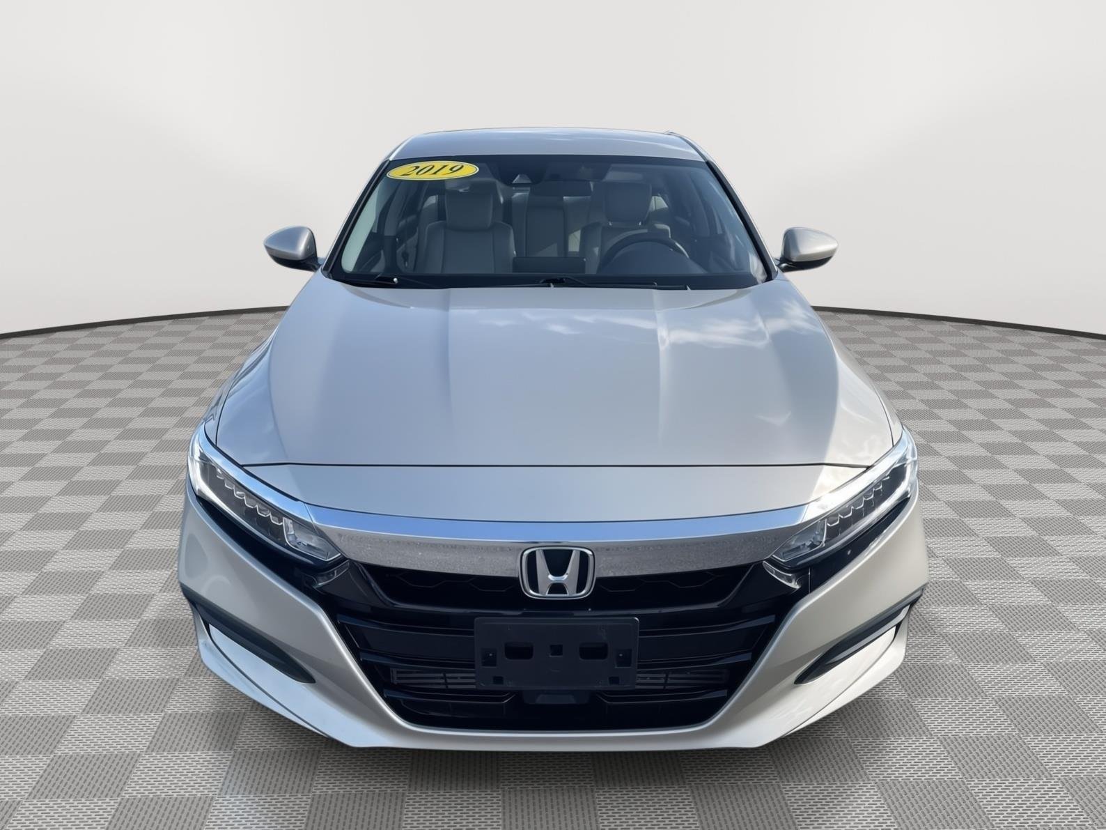Used 2019 Champagne Frost Pearl Honda LX 1.5T image 3