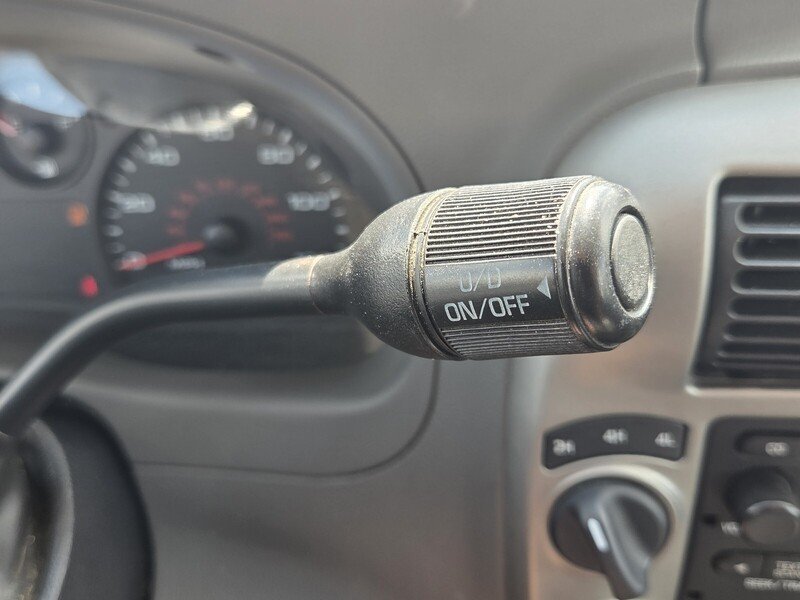 Used 2011 Oxford White FORD 4WD 4DR SUPERCAB 126" XLT image 25