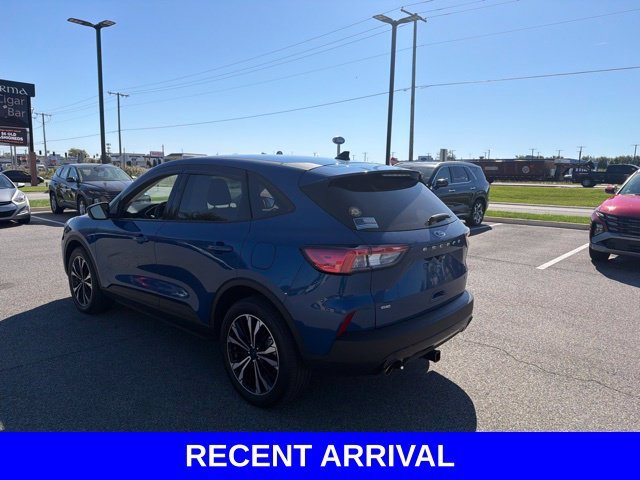 Used 2022 Blue Ford SE image 17