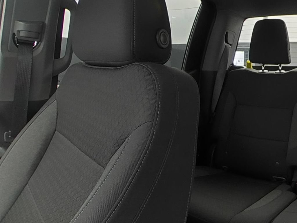 2025 Chevrolet Silverado 1500 Custom - Photo 9