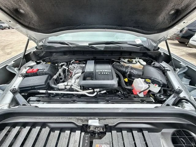 Used 2024 Summit White GMC Elevation image 29
