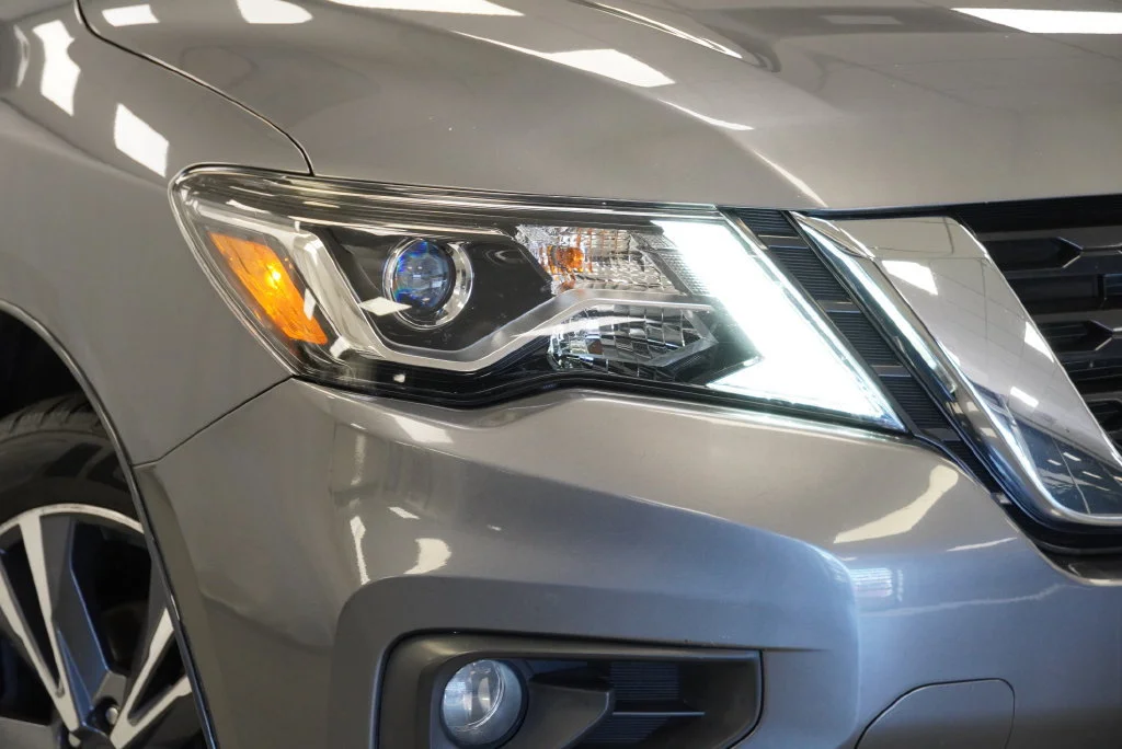 Used 2017 Gun Metallic Nissan Platinum image 10