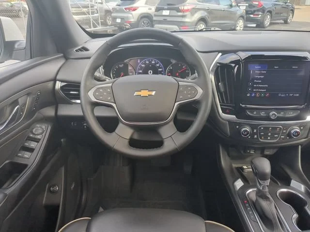Used 2023 Iridescent Pearl Tricoat Chevrolet Premier image 16