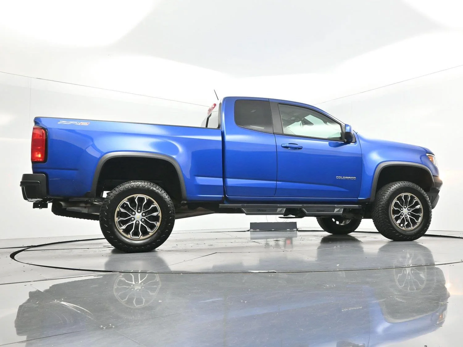 Used 2020 KINETIC BLUE METALLIC Chevrolet 4WD ZR2 image 51