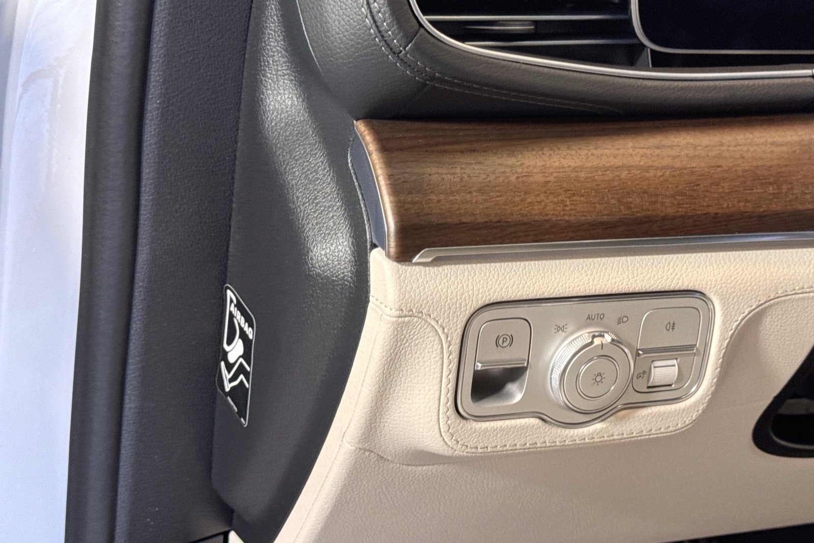 New 2026 Polar White Mercedes-Benz GLS 580 image 10