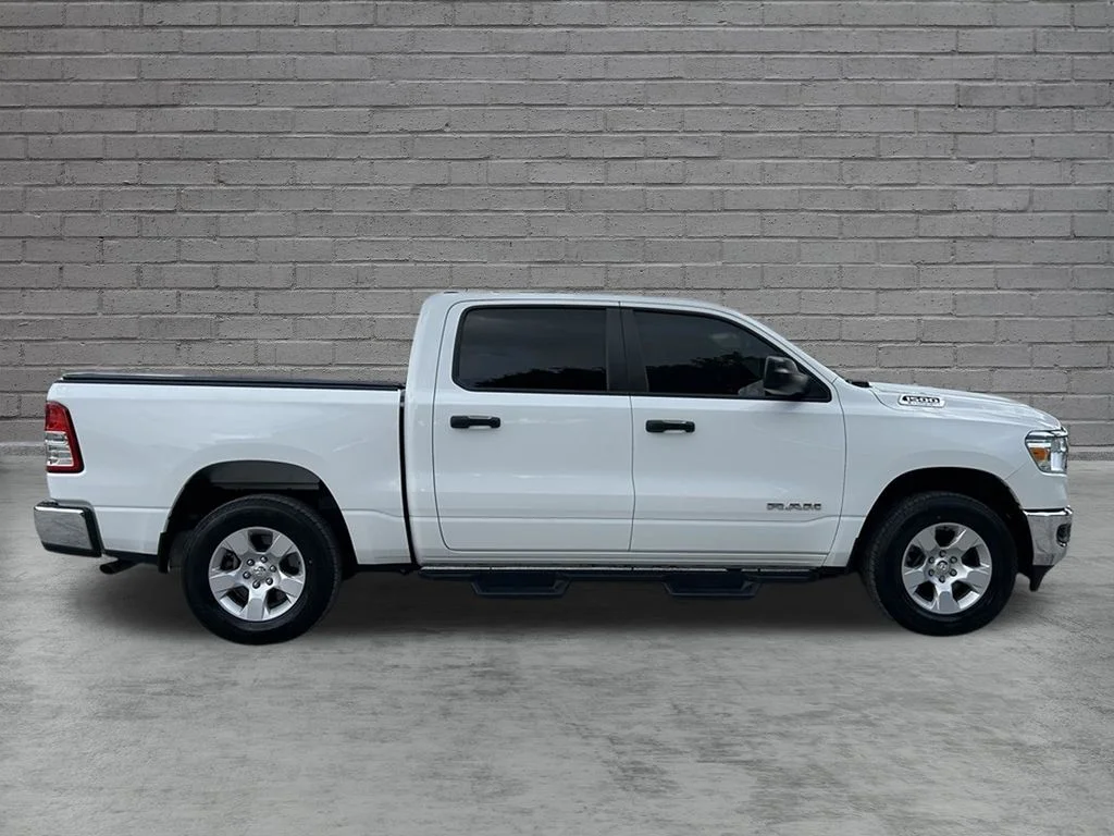 Used 2023 White Ram Big Horn/Lone Star image 5