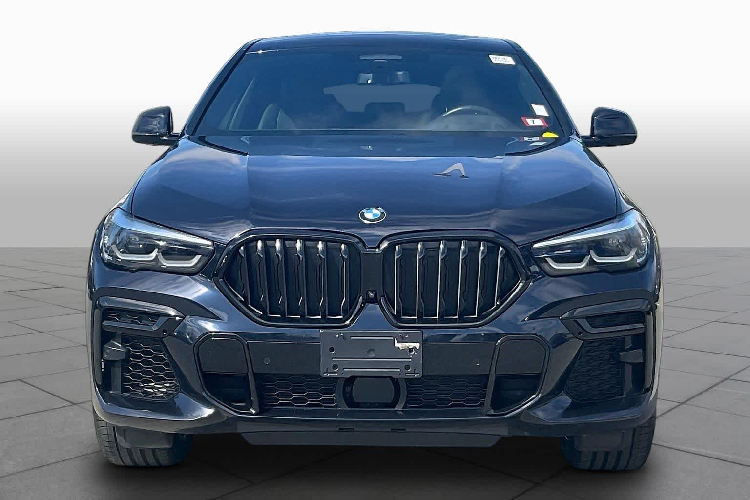Certified Used 2022 Carbon Black Metallic BMW xDrive40i image 3