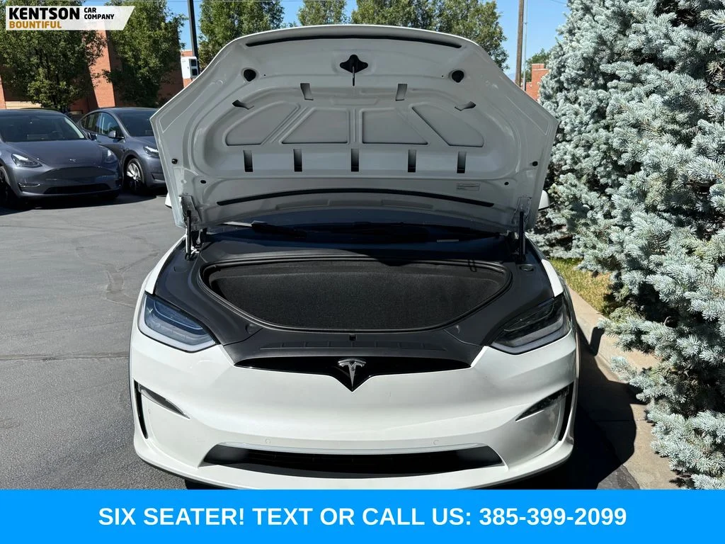 Used 2022 White Tesla Plaid image 38
