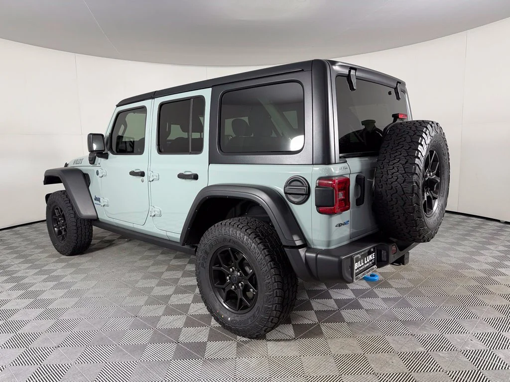 Used 2024  Jeep Willys 4xe image 9