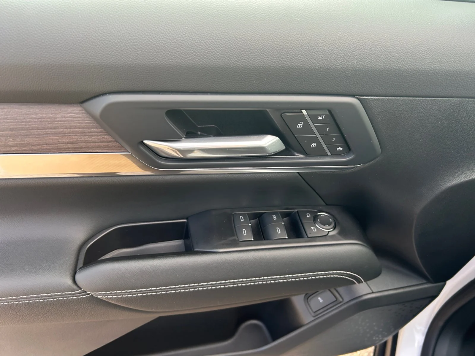 New 2027 Summit White GMC AWD Denali image 17